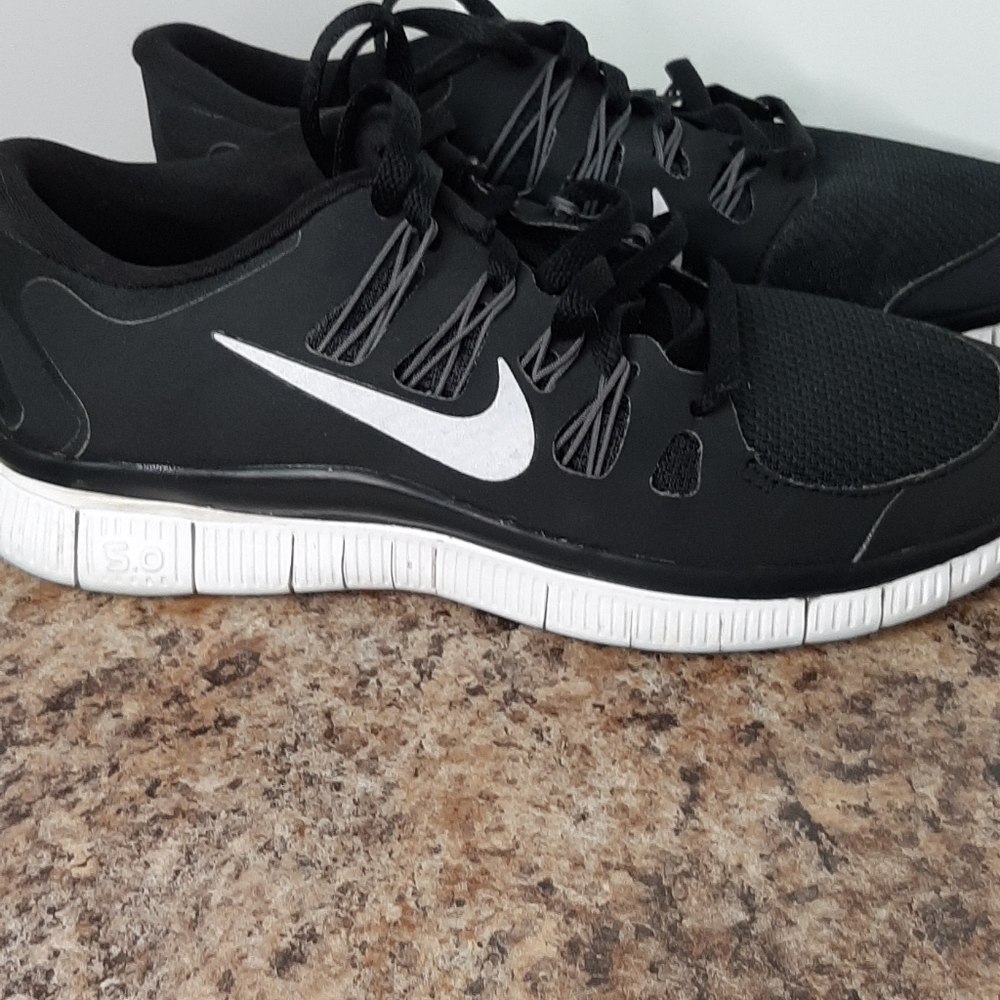 Ladies Nike Free 5.0 Running Shoes, Sz 6
